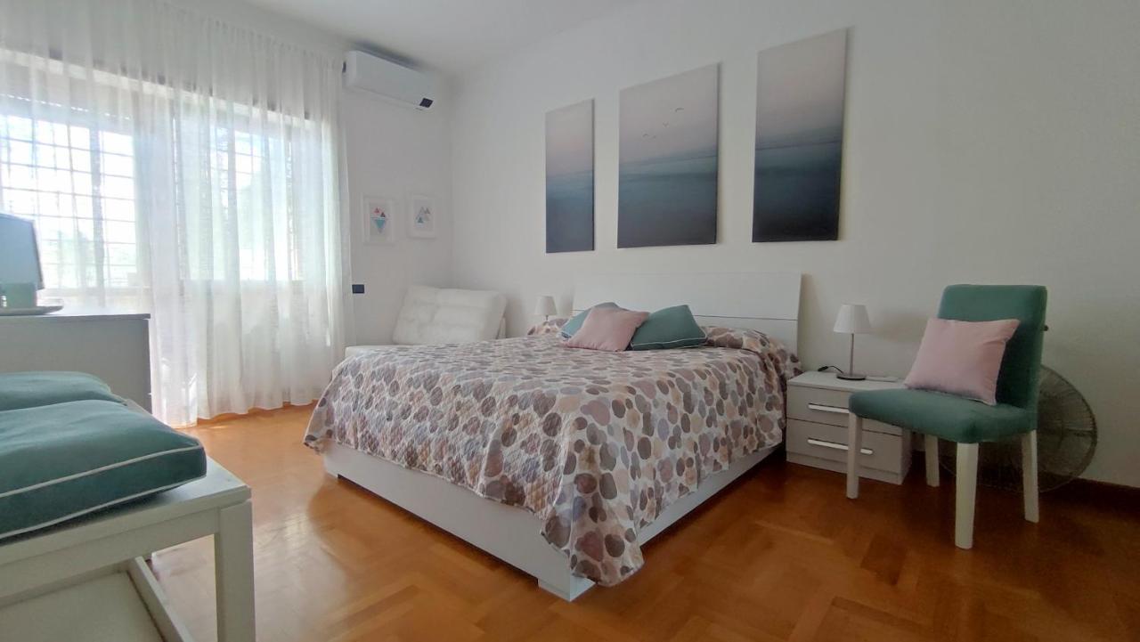 Eur Mostacciano Bilocale Nel Verde Fino A 5 Ospiti Roma Dış mekan fotoğraf